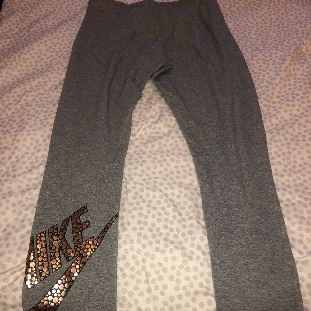Grey nike legging